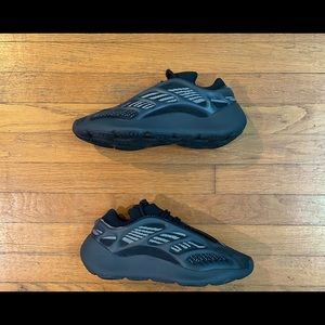 Adidas Yeezy boost  700V3 Alvah